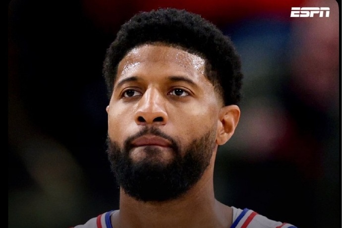 保罗·乔治左膝受伤接受手术，新赛季前景存疑