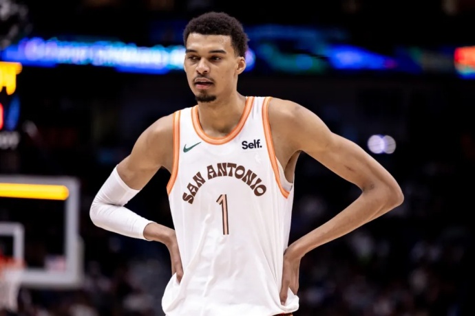 NBA官网前瞻：开拓者vs马刺 文班首秀领衔 预测马刺4-1晋级